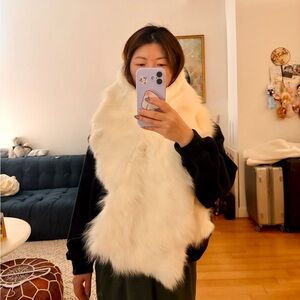 Jocelyn Luxurious White Fox Fur Scarf